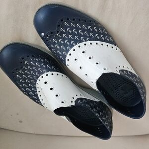 Womens Biion Oxfords Spikeless Golf Shoes. Navy Blue/White.